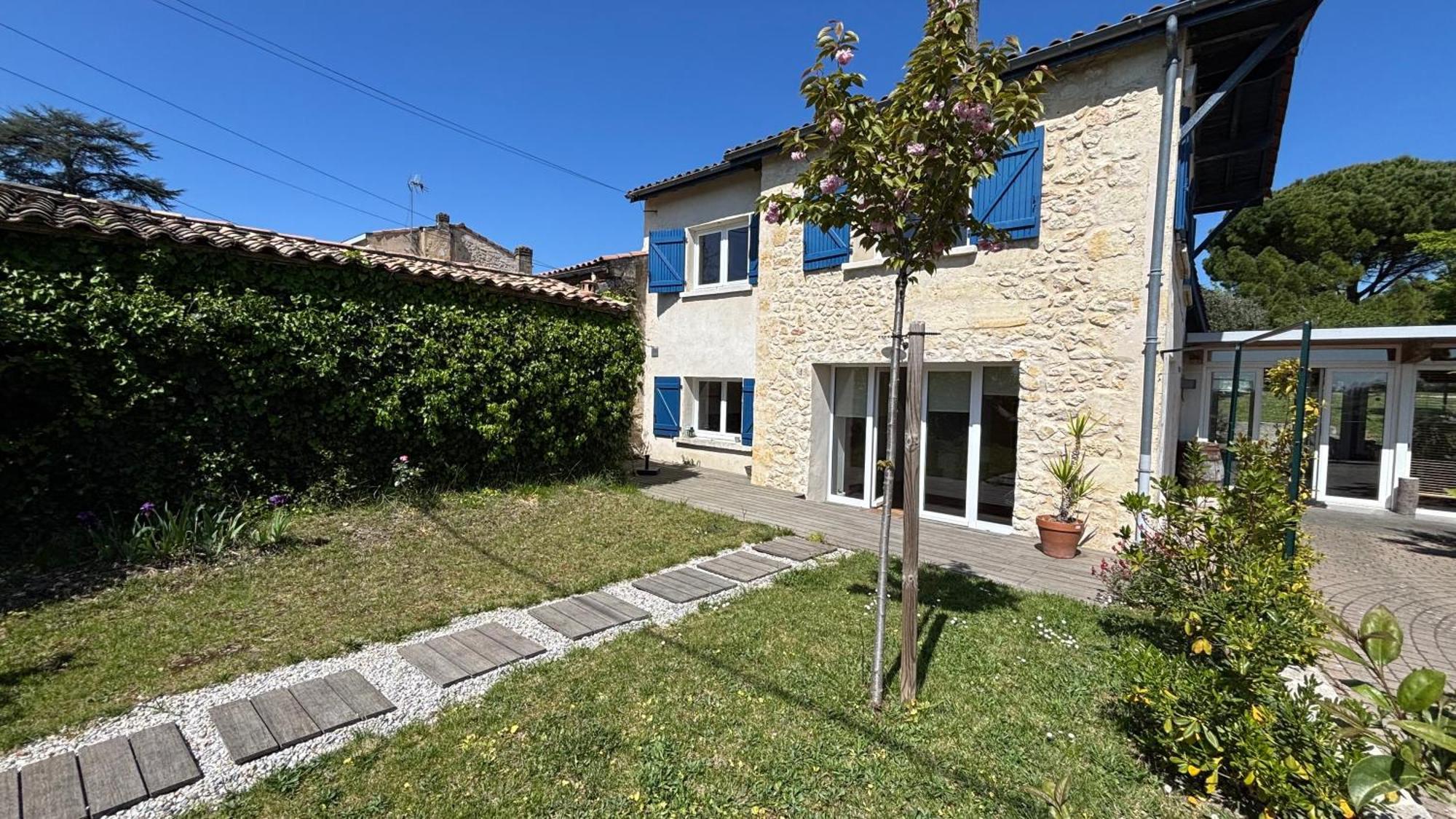 Maison De Charme Avec Jardin Et Terrasse Camblanes-et-Meynac Екстер'єр фото